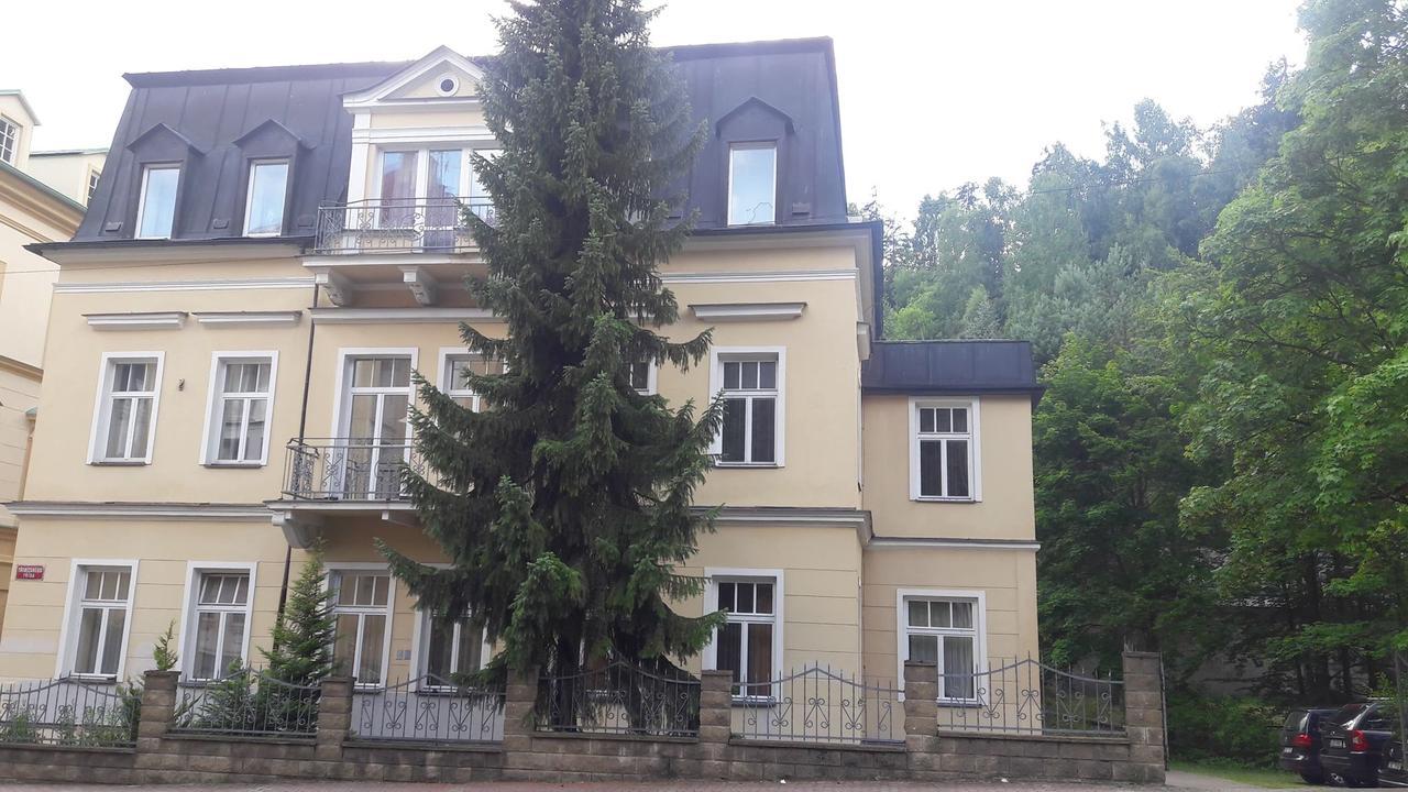 Apartman Lesni Pramen Mariánské Lázně Esterno foto